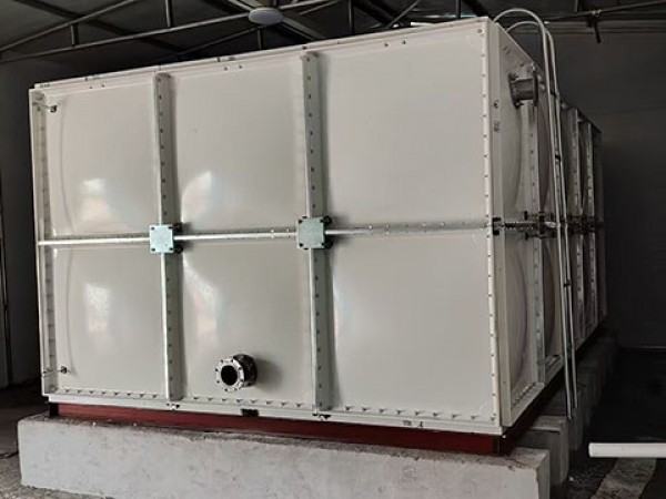 玻璃钢SMC模压水箱  玻璃钢消防水箱  玻璃钢人防水箱  玻璃钢组合水箱