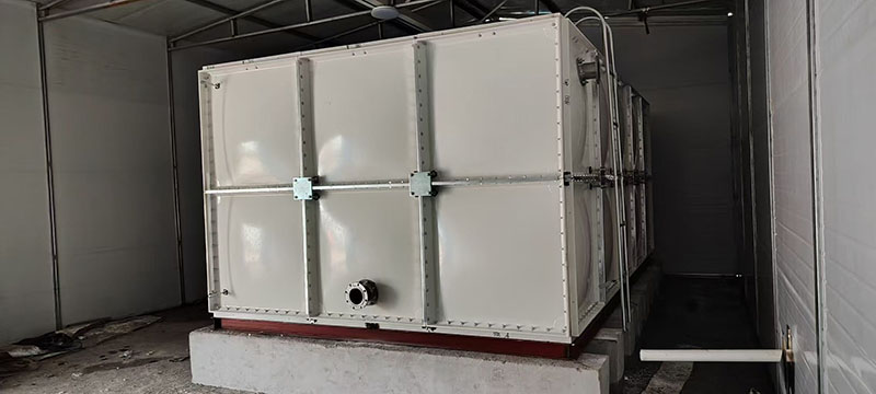 玻璃钢SMC模压水箱  玻璃钢消防水箱  玻璃钢人防水箱  玻璃钢组合水箱